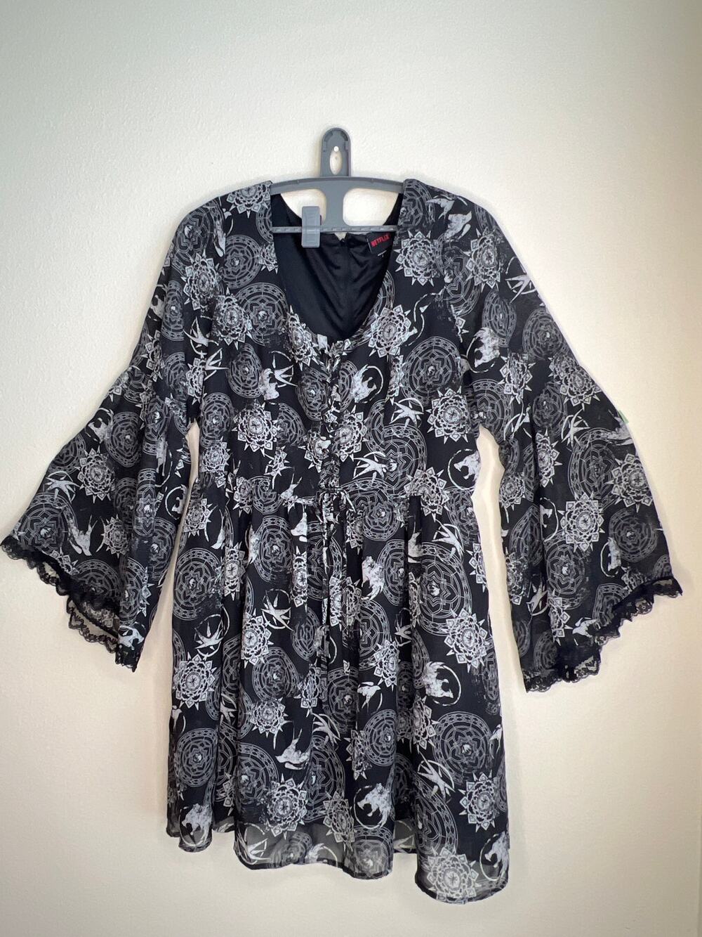 Netflix The Witcher Yennefer Symbols Lace Bell Sleeve Black Dress Plus Size 1 1X